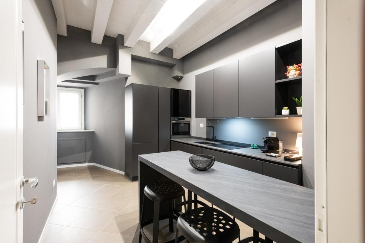 Carlo Suite Apartments Con Vasca Idromassaggio Palermo Exterior photo